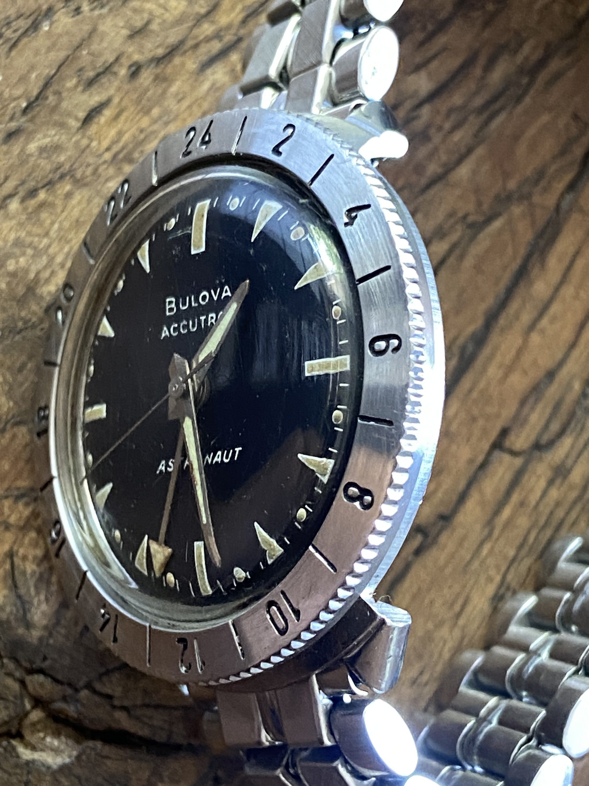 Bulova Accutron Astronaut 214 Tunning fork GMT Quartz 38mm - Image 4