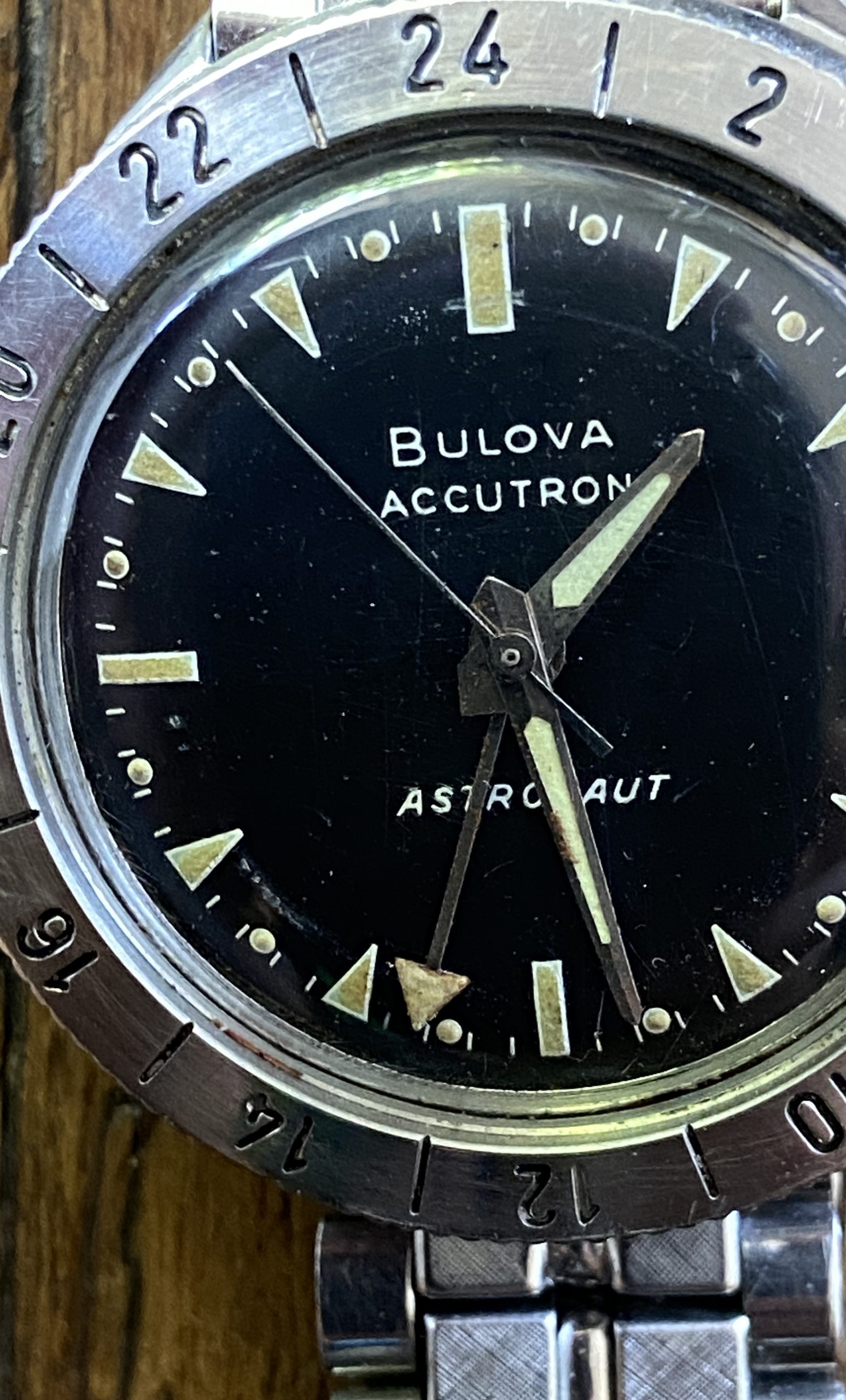 Bulova Accutron Astronaut 214 Tunning fork GMT Quartz 38mm - Image 3
