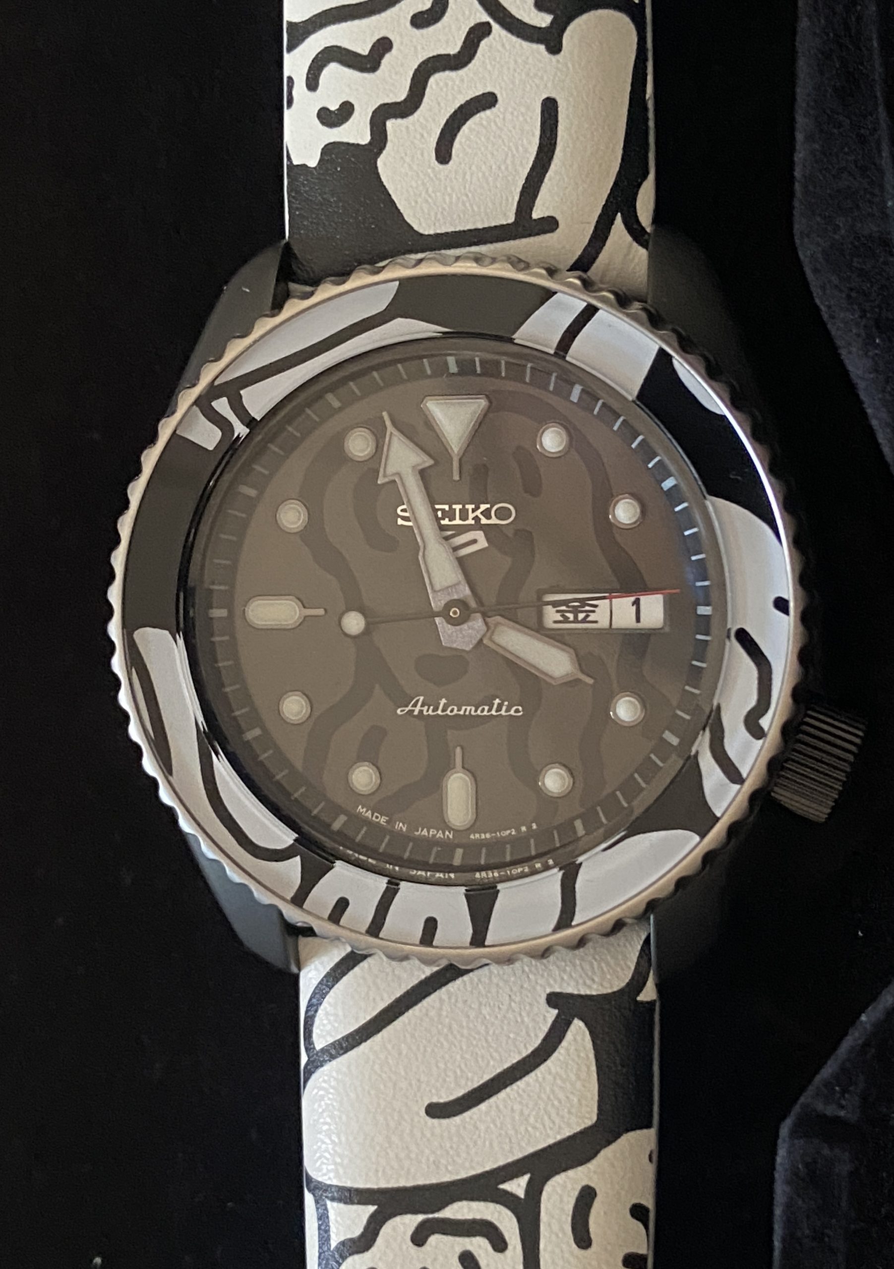 Seiko 5 Sports Moai Collaboration SBSA123 Limited Edition - Image 2