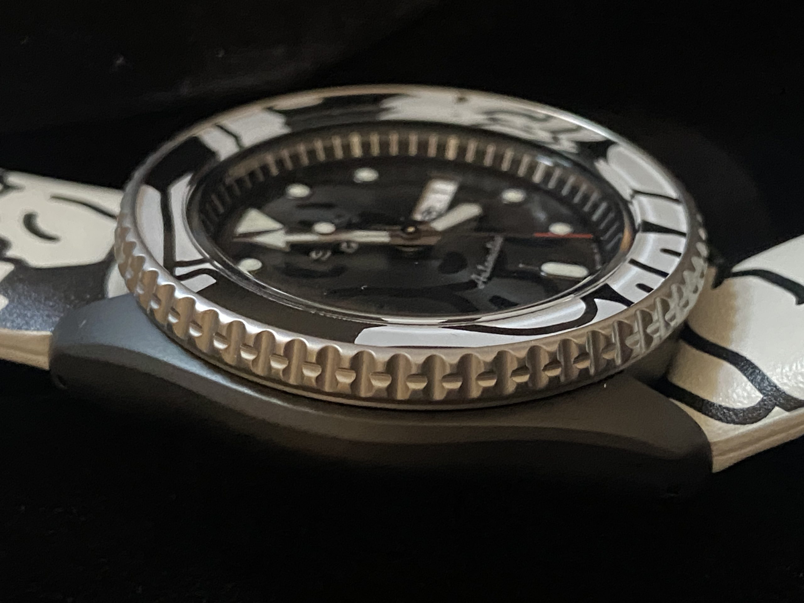 Seiko 5 Sports Moai Collaboration SBSA123 Limited Edition - Image 11