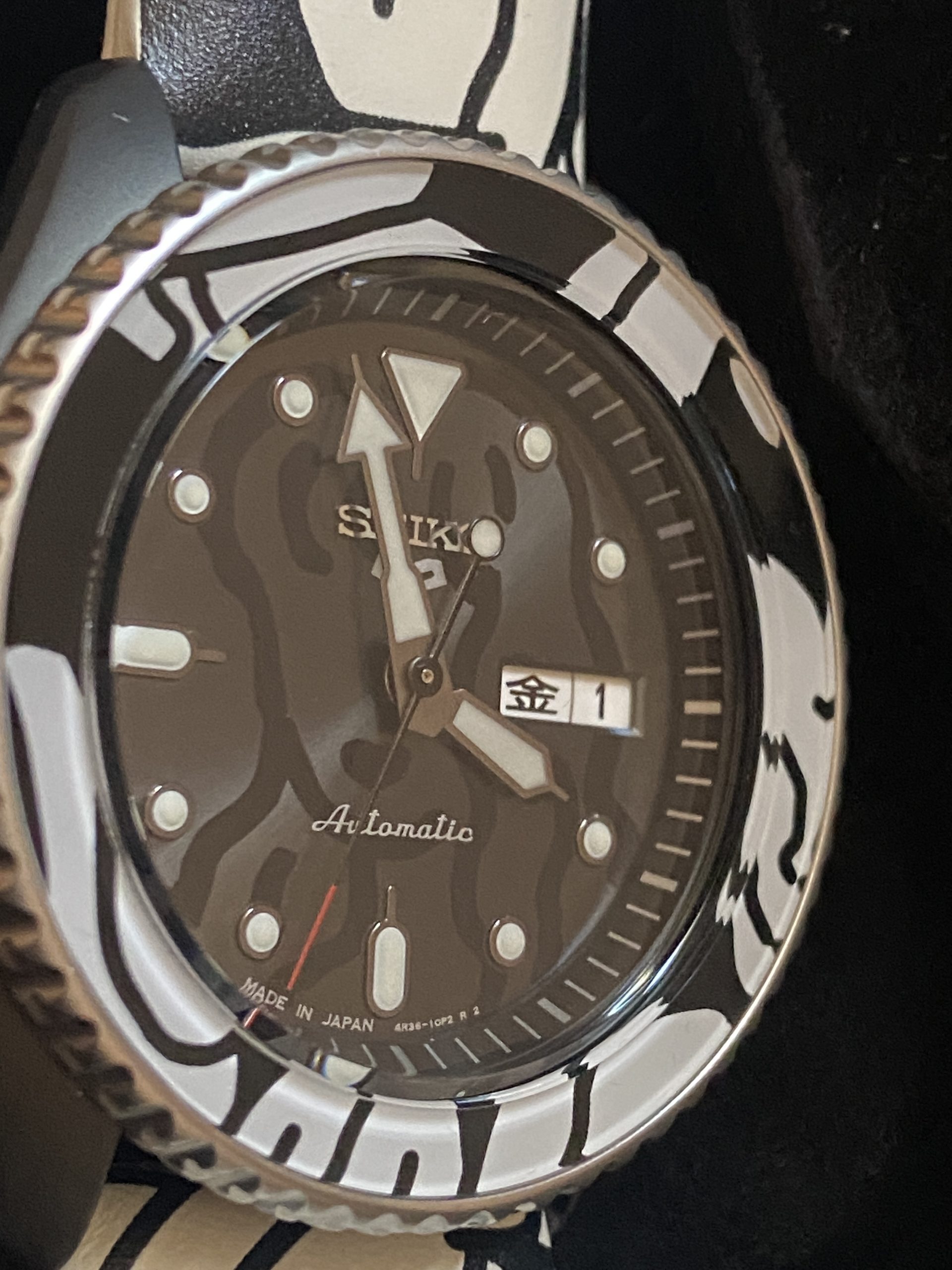 Seiko 5 Sports Moai Collaboration SBSA123 Limited Edition - Image 10