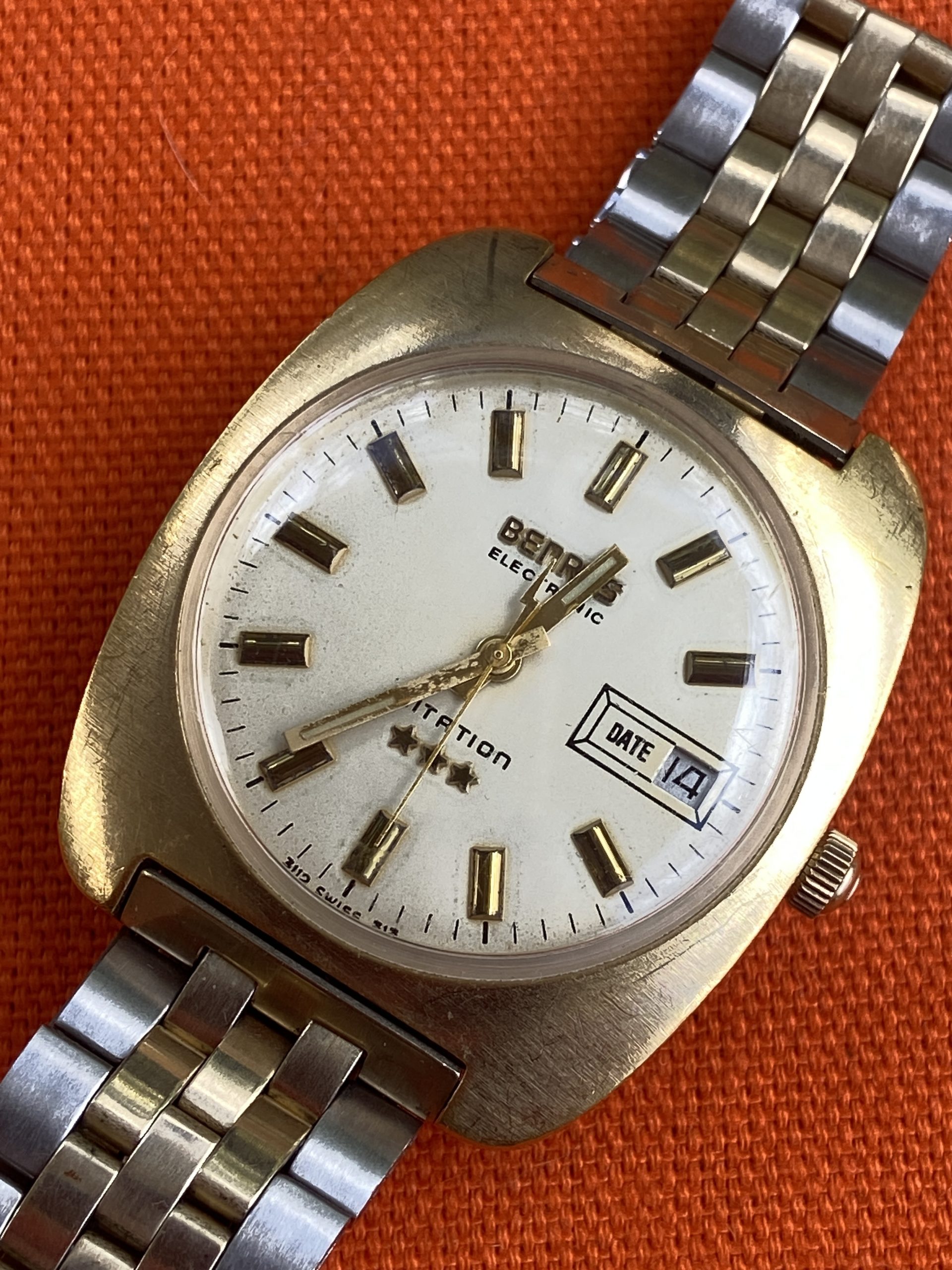 Vintage Benrus Swiss Electronic Citation 3 Star Watch Gold Tone 36mm